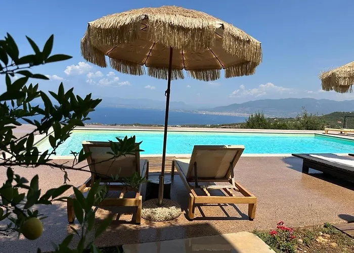 Euphoria Suites Avia photo