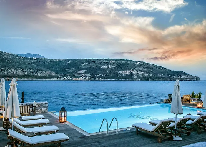 Εn Plo Luxury Suites Karavostásion foto