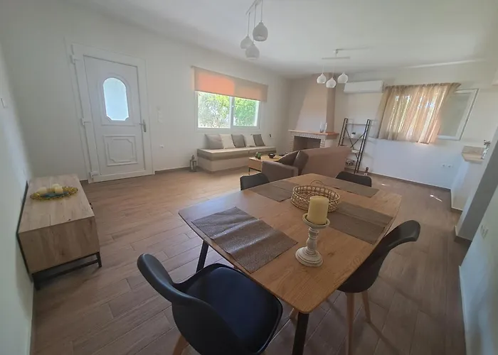 Фото Апартаменты Leylands Yard Agios Fokas 