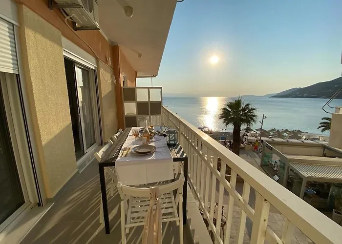 Beachfront 2Bedroom Flat Seaview Loutráki foto