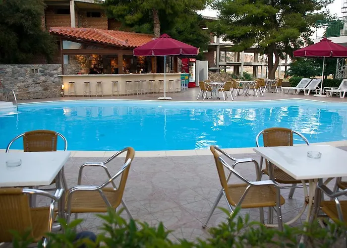 Esperia Hotel Toló képek